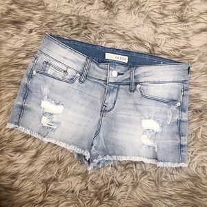 NWOT Light wash Guess Denim Jean shorts
